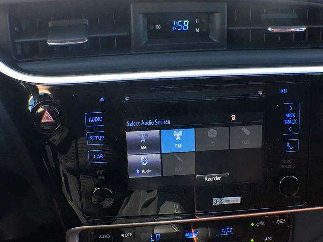 2017 Toyota Corolla SE 4dr Sedan CVT